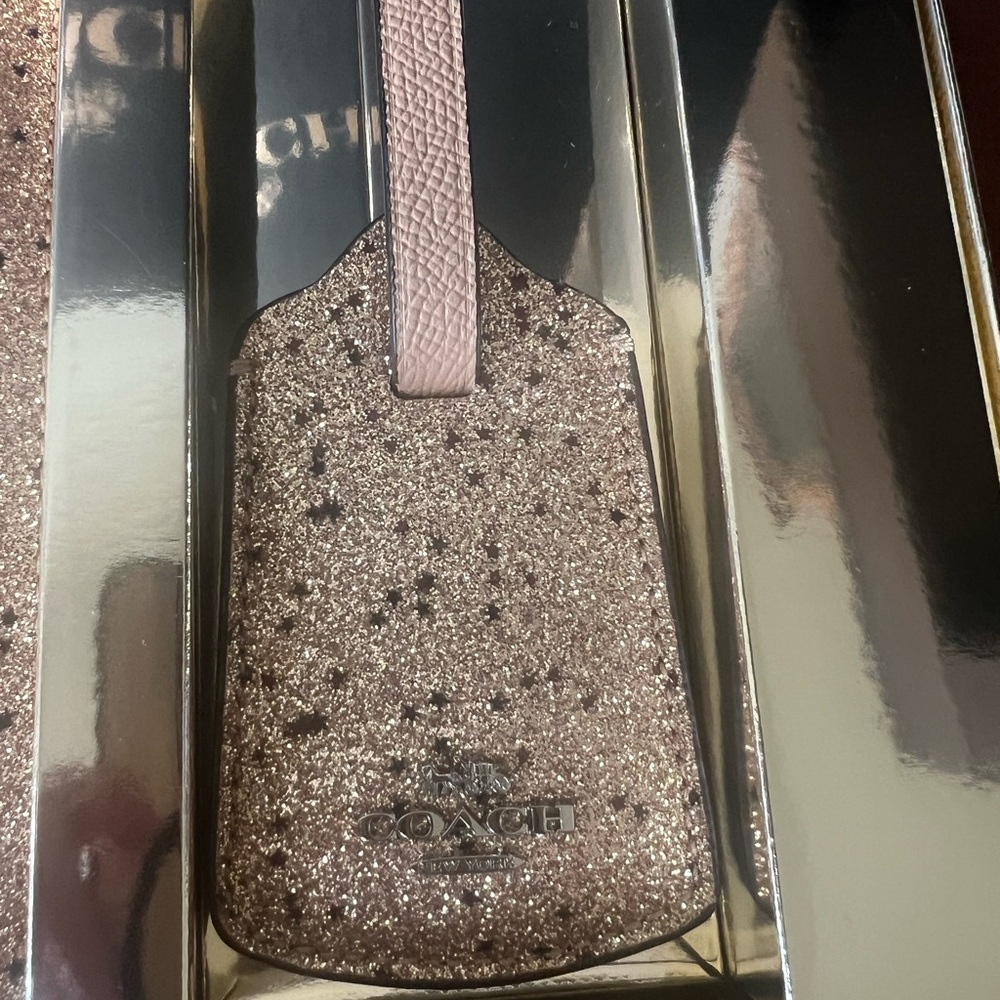 NWT Coach Glittering Gold Passport Holder and Luggage Tag Set MSRP *175.00 - Picture 4 of 6